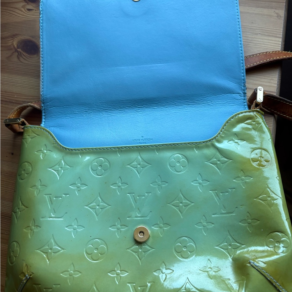 VGUC Louis Vuitton vintage green vernis shoulder bag with COA - Picture 4 of 14